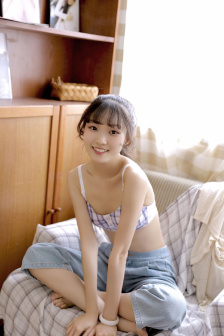 一点遮挡都没有的美女